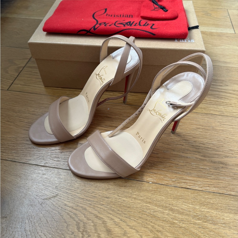 Louboutin Loubigirl Nude sandal 36
